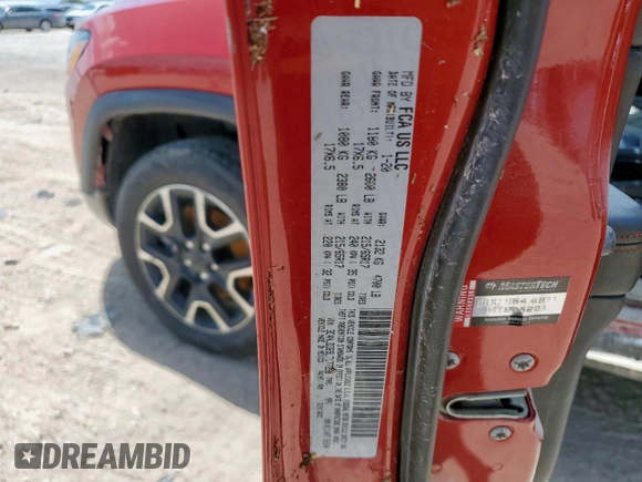 2020 Jeep Compass Trailhawk with VIN 3C4NJDDB5LT177298, listed as a Copart auction lot 61922045 with 108,619 mi miles and Salvage title. Bid and sale history available at DreamBid. Image 13.