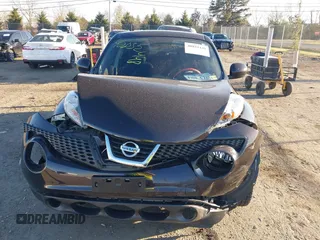 2014 Nissan Juke S with VIN JN8AF5MV3ET359780, listed as a IAAI auction lot 40832448 with 118,405 mi miles. Bid and sale history available at carsss.com. Image 12.