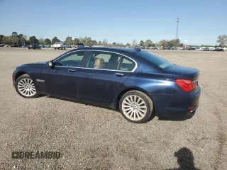 2012 BMW 7 Series 750Li xDrive z VIN WBAKC8C54CC436937, wystawiony jako Copart lot #49770985 z przebiegiem 135 609 mil mil oraz Czysty tytuł • Clean title. Historia ofert i sprzedaży dostępna na DreamBid. Obrazek 2.