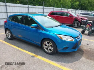 2014 Ford Focus SE z VIN 1FADP3K27EL459969, wystawiony jako IAAI lot #42412165 z przebiegiem 77 055 mil mil oraz . Historia ofert i sprzedaży dostępna na DreamBid. Obrazek 1.