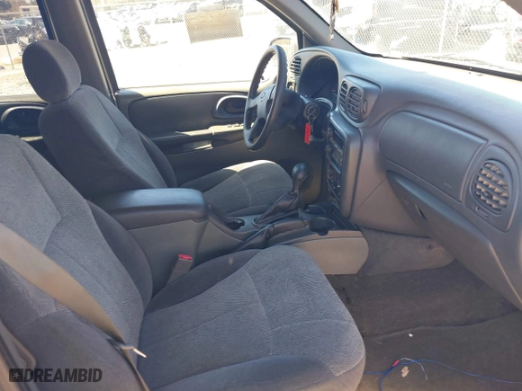 2004 Chevrolet TrailBlazer LT with VIN 1GNDS13S142171842, listed as a IAAI auction lot 41805868 with 200,232 mi miles. Bid and sale history available at carsss.com. Image 5.