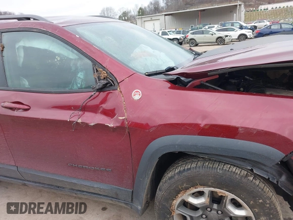 2019 Jeep Cherokee Trailhawk with VIN 1C4PJMBX1KD314149, listed as a IAAI auction lot 40929910 with 77,000 mi miles and . Bid and sale history available at DreamBid. Image 13.
