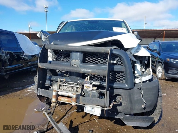 2014 Ram 2500 Tradesman with VIN 3C6TR5CT1EG234972, listed as a IAAI auction lot 40605313 with 170,001 mi miles. Bid and sale history available at carsss.com. Image 13.