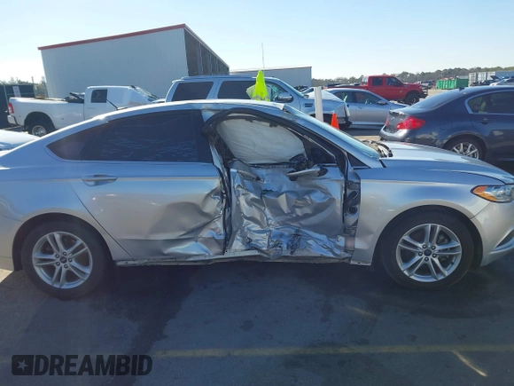 2018 Ford Fusion SE with VIN 3FA6P0HD1JR227721, listed as a IAAI auction lot 41587967 with 180,084 mi miles. Bid and sale history available at carsss.com. Image 13.