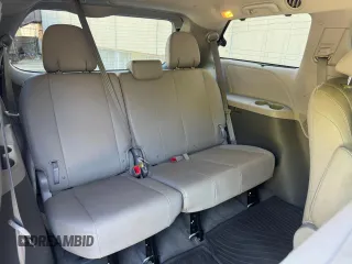2015 Toyota Sienna Limited z VIN 5TDDK3DC8FS124511, wystawiony jako Copart lot #62570905 z przebiegiem 188 920 mil mil oraz Czysty tytuł • Clean title. Historia ofert i sprzedaży dostępna na DreamBid. Obrazek 15.