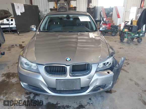 2011 BMW 3 Series 328i xDrive with VIN WBAPK5G55BNN24531, listed as a IAAI auction lot 42028562 with 110,431 mi miles. Bid and sale history available at carsss.com. Image 12.