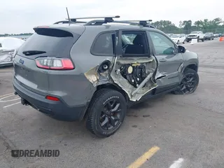 2019 Jeep Cherokee Latitude с VIN 1C4PJMCX3KD448868, выставлен на аукционе IAAI как лот 42372229 с пробегом 51 921 миль миль и . История ставок и продаж доступна на DreamBid. Изображение 4.