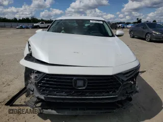 2024 Honda Accord LX z VIN 1HGCY1F25RA026638, wystawiony jako Copart lot #51796095 z przebiegiem 6 516 mil mil oraz Szkoda całkowita • Salvage title. Historia ofert i sprzedaży dostępna na DreamBid. Obrazek 5.
