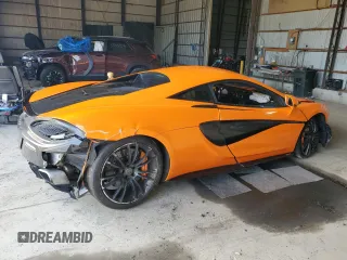 2016 McLaren 570S z VIN SBM13DAA7GW000814, wystawiony jako Copart lot #55457784 z przebiegiem 31 324 mil mil oraz . Historia ofert i sprzedaży dostępna na DreamBid. Obrazek 3.