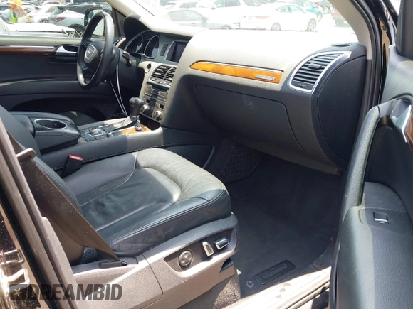 2015 Audi Q7 Premium Plus with VIN WA1LGAFE4FD030339, listed as a IAAI auction lot 42369240 with 86,482 mi miles and . Bid and sale history available at DreamBid. Image 5.