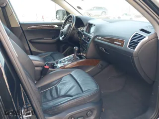 2011 Audi Q5 3.2L Premium Plus with VIN WA1DKAFP6BA038894, listed as a IAAI auction lot 41731751 with 165,703 mi miles. Bid and sale history available at carsss.com. Image 5.