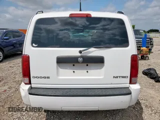 2011 Dodge Nitro Heat z VIN 1D4PU4GK0BW559908, wystawiony jako Copart lot #57491355 z przebiegiem 141 854 mil mil oraz Tytuł czysty. Historia ofert i sprzedaży dostępna na DreamBid. Obrazek 6.