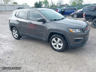 2018 Jeep Compass Latitude with VIN 3C4NJCBB3JT377011, listed as a IAAI auction lot 41886466 with 94,361 mi miles. Bid and sale history available at carsss.com. Image 1.