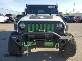 2015 Jeep Wrangler Unlimited Rubicon z VIN 1C4BJWFG7FL547951, wystawiony jako Copart lot #55268705 z przebiegiem 141 018 mil mil oraz Czysty tytuł • Clean title. Historia ofert i sprzedaży dostępna na DreamBid. Obrazek 5.