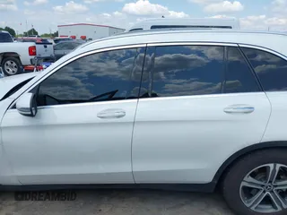 2019 Mercedes-Benz GLC 300 with VIN WDC0G4JB3K1000679, listed as a IAAI auction lot 42221925 with 91,005 mi miles and . Bid and sale history available at DreamBid. Image 15.