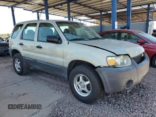 2005 Ford Escape XLS Value with VIN 1FMYU02Z05KA40024, listed as a Copart auction lot 66042064 with 130,677 mi miles and Salvage Title. Bid and sale history available at carsss.com. Image 4.