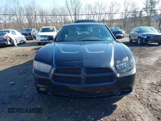 2014 Dodge Charger SE with VIN 2C3CDXBG5EH104852, listed as a IAAI auction lot 41866085 with 170,040 mi miles and . Bid and sale history available at carsss.com. Image 6.