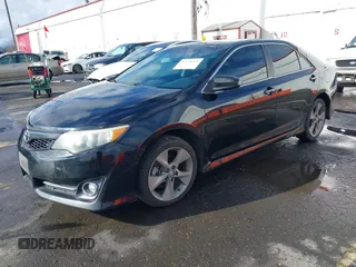 2014 Toyota Camry L with VIN 4T1BF1FK8EU730353, listed as a IAAI auction lot 41570761 with 154,900 mi miles. Bid and sale history available at carsss.com. Image 2.