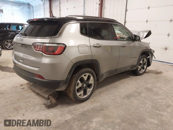 2019 Jeep Compass Limited with VIN 3C4NJDCB0KT656468, listed as a IAAI auction lot 42221300 with 105,115 mi miles and . Bid and sale history available at DreamBid. Image 4.