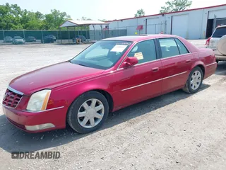 2010 Cadillac DTS 1SD z VIN 1G6KH5EY4AU113587, wystawiony jako IAAI lot #42488941 z przebiegiem 102 285 mil mil oraz . Historia ofert i sprzedaży dostępna na DreamBid. Obrazek 2.