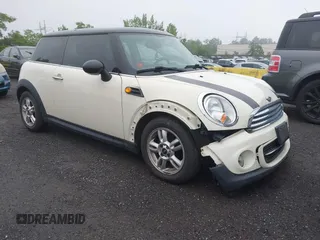 2013 MINI Hardtop with VIN WMWSU3C54DT544122, listed as a IAAI auction lot 42522867 with 117,770 mi miles and . Bid and sale history available at DreamBid. Image 1.
