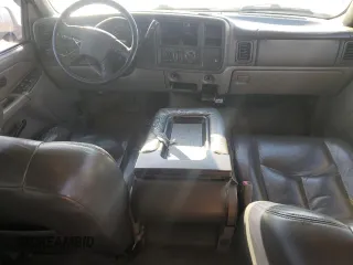 2006 Chevrolet Tahoe LS with VIN 1GNEC13V16J160098, listed as a Copart auction lot 81629164 with 212,882 mi miles and Salvage Title. Bid and sale history available at carsss.com. Image 8.