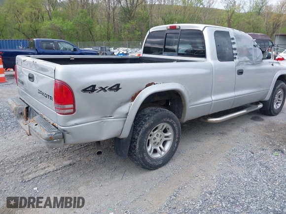 2003 Dodge Dakota Sport with VIN 1D7HG32N13S132871, listed as a IAAI auction lot 42059965 with 125,408 mi miles and . Bid and sale history available at carsss.com. Image 4.