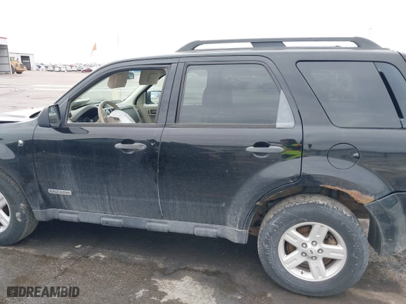 2008 Ford Escape Hybrid with VIN 1FMCU59H28KB66264, listed as a IAAI auction lot 41656399 with 259,238 mi miles. Bid and sale history available at carsss.com. Image 14.