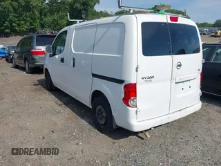 2020 Nissan NV200 SV z VIN 3N6CM0KN3LK693280, wystawiony jako IAAI lot #42269847 z przebiegiem 109 054 mil mil oraz . Historia ofert i sprzedaży dostępna na DreamBid. Obrazek 3.