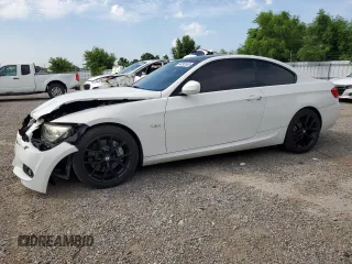 2011 BMW 3 Series 335i xDrive z VIN WBAKF9C5XBE620392, wystawiony jako Copart lot #64293505 z przebiegiem 136 286 mil mil oraz Czysty tytuł • Clean title. Historia ofert i sprzedaży dostępna na DreamBid. Obrazek 1.