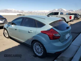 2013 Ford Focus Electric z VIN 1FADP3R46DL364373, wystawiony jako Copart lot #47291505 z przebiegiem 92 412 mil mil oraz Szkody całkowita. Historia ofert i sprzedaży dostępna na DreamBid. Obrazek 2.
