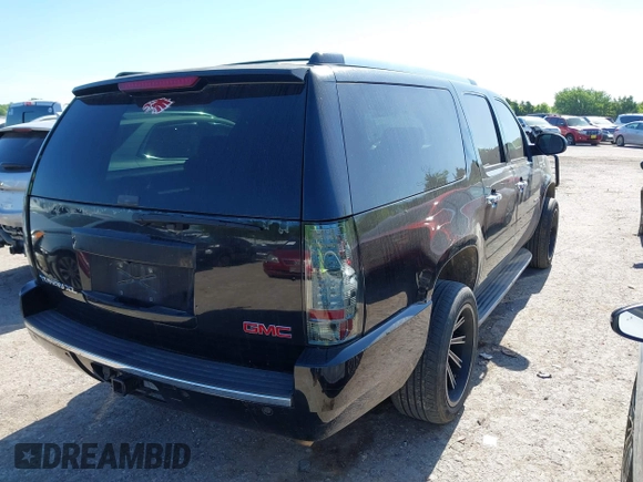 2008 GMC Yukon XL z VIN 1GKFK66838J228301, wystawiony jako IAAI lot #42226806 z przebiegiem 242 968 mil mil oraz . Historia ofert i sprzedaży dostępna na DreamBid. Obrazek 4.