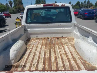 2000 Ford Ranger XL с VIN 1FTYR10V6YPB18941, выставлен на аукционе IAAI как лот 42273003 с пробегом 66 700 миль миль и . История ставок и продаж доступна на DreamBid. Изображение 8.