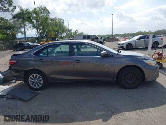 2015 Toyota Camry XLE with VIN 4T1BF1FK1FU069640, listed as a IAAI auction lot 42114496 with 67,702 mi miles and . Bid and sale history available at carsss.com. Image 13.