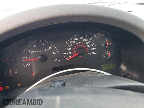 2007 Ford F-150 XL с VIN 1FTRF12247NA01532, выставлен на аукционе Copart как лот 55058495 с пробегом 132 823 миль миль и Списание • Salvage title. История ставок и продаж доступна на DreamBid. Изображение 9.