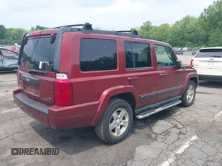 2007 Jeep Commander Sport z VIN 1J8HG48K47C546586, wystawiony jako IAAI lot #42399660 z przebiegiem 147 897 mil mil oraz . Historia ofert i sprzedaży dostępna na DreamBid. Obrazek 4.
