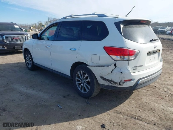 2016 Nissan Pathfinder S with VIN 5N1AR2MN8GC655622, listed as a IAAI auction lot 41422353 with 128,073 mi miles. Bid and sale history available at carsss.com. Image 3.