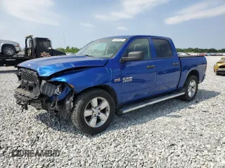 2018 Ram 1500 Express z VIN 1C6RR6KT9JS305419, wystawiony jako Copart lot #52076325 z przebiegiem 124 229 mil mil oraz Szkoda całkowita • Salvage title. Historia ofert i sprzedaży dostępna na DreamBid. Obrazek 1.