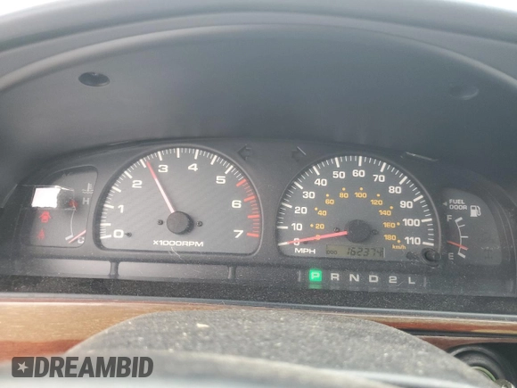 2000 Toyota 4Runner SR5 z VIN JT3GN86R6Y0145225, wystawiony jako Copart lot #58648785 z przebiegiem 162 374 mil mil oraz Czysty tytuł • Clean title. Historia ofert i sprzedaży dostępna na DreamBid. Obrazek 9.