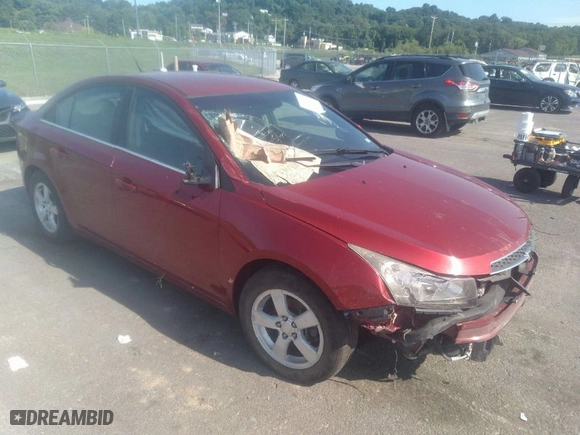 2014 Chevrolet Cruze 1LT with VIN 1G1PC5SB8E7191076, listed as a IAAI auction lot 33793065 with 122,441 mi miles. Bid and sale history available at carsss.com. Image 1.