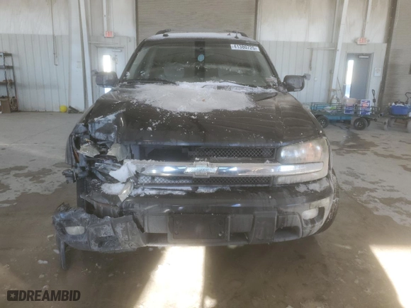 2005 Chevrolet TrailBlazer LS with VIN 1GNES16S756203638, listed as a Copart auction lot 41380725 with 0 mi miles and Salvage Title. Bid and sale history available at carsss.com. Image 5.