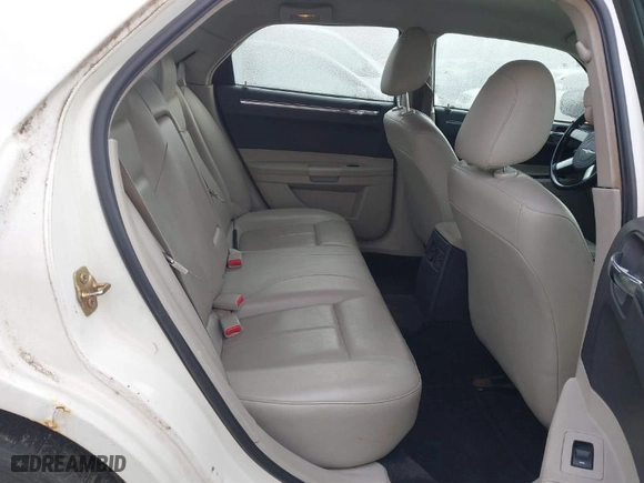 2006 Chrysler 300 Touring with VIN 2C3KA53G36H525834, listed as a IAAI auction lot 41274514 with 147,302 mi miles. Bid and sale history available at carsss.com. Image 8.