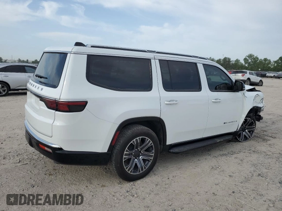 2024 Jeep Wagoneer с VIN 1C4SJUAPXRS115733, выставлен на аукционе Copart как лот 53359125 с пробегом 14 131 миль миль и Списание • Salvage title. История ставок и продаж доступна на DreamBid. Изображение 3.