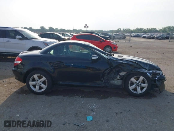 2006 Mercedes-Benz SLK 280 z VIN WDBWK54F36F120962, wystawiony jako IAAI lot #42269968 z przebiegiem 132 752 mil mil oraz . Historia ofert i sprzedaży dostępna na DreamBid. Obrazek 13.