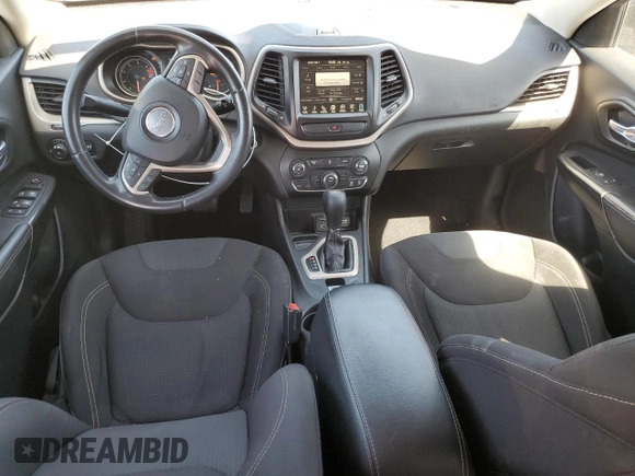 2016 Jeep Cherokee Latitude z VIN 1C4PJLCB6GW113825, wystawiony jako Copart lot #53894565 z przebiegiem 261 674 mil mil oraz Szkoda całkowita • Salvage title. Historia ofert i sprzedaży dostępna na DreamBid. Obrazek 8.