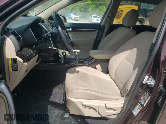 2015 Kia Sorento LX with VIN 5XYKT3A69FG570795, listed as a Copart auction lot 53886515 with 191,201 mi miles and Salvage Title. Bid and sale history available at DreamBid. Image 7.