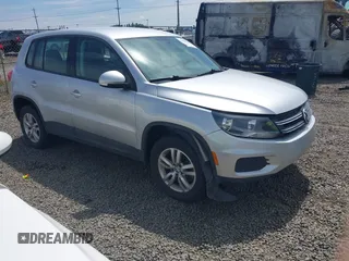 2013 Volkswagen Tiguan S с VIN WVGBV3AX2DW601982, выставлен на аукционе IAAI как лот 42604058 с пробегом 141 016 миль миль и . История ставок и продаж доступна на DreamBid. Изображение 1.