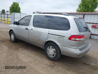 2001 Toyota Sienna LE with VIN 4T3ZF13C91U395004, listed as a IAAI auction lot 42314687 with Not provided miles and . Bid and sale history available at DreamBid. Image 3.