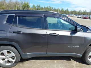 2018 Jeep Compass Latitude z VIN 3C4NJDBB9JT253055, wystawiony jako IAAI lot #42010814 z przebiegiem 83 270 mil mil oraz . Historia ofert i sprzedaży dostępna na DreamBid. Obrazek 13.