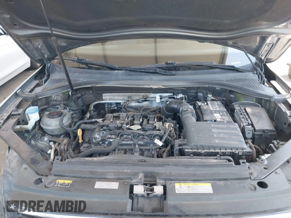 2022 Volkswagen Tiguan SE R-Line Black with VIN 3VVCB7AX8NM039730, listed as a IAAI auction lot 42313651 with 71,759 mi miles and . Bid and sale history available at DreamBid. Image 10.